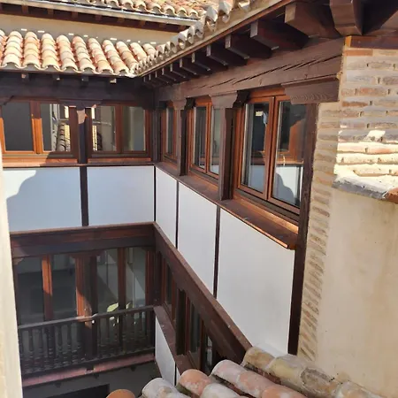 Apartmán T4 De Dos En Centro